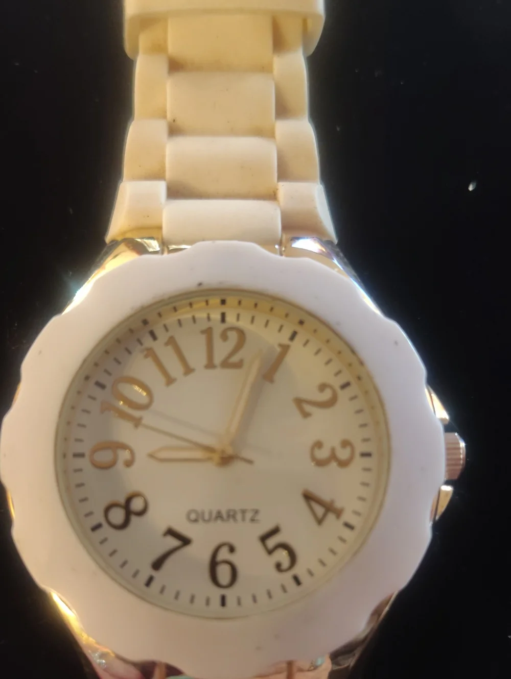 White and Gold Women's Quartz Watch